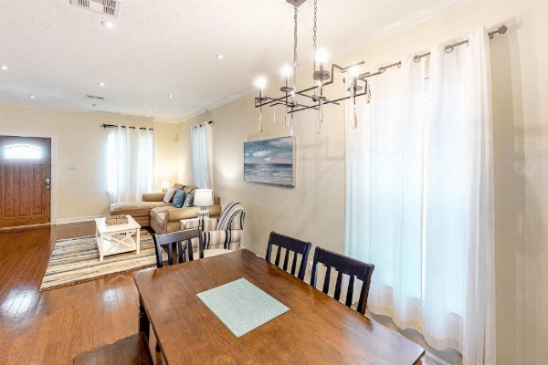 Craftsman on Seawall image 12