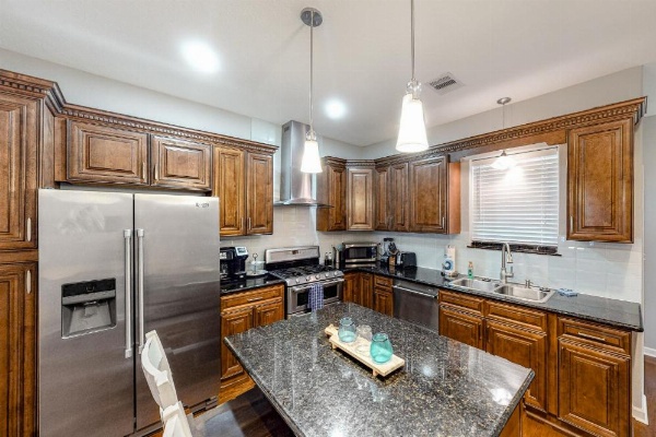 Craftsman on Seawall image 5